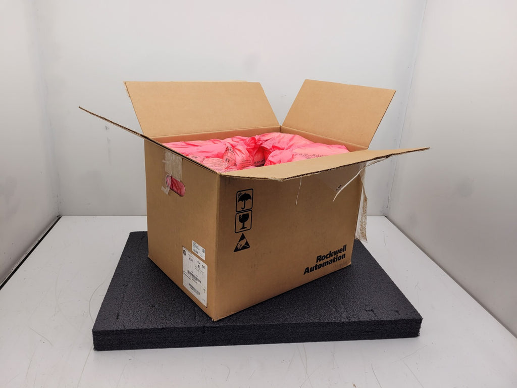 ALLEN BRADLEY POWERFLEX 70 AC DRIVE 432-528VAC 3 PH SER. A 20AD022A3AYNANCO