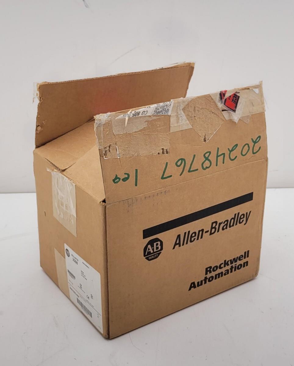 Allen Bradley 2098-DSD-005 Kinetix Ultra3000 Servo Drive 120/240VAC 0-400Hz