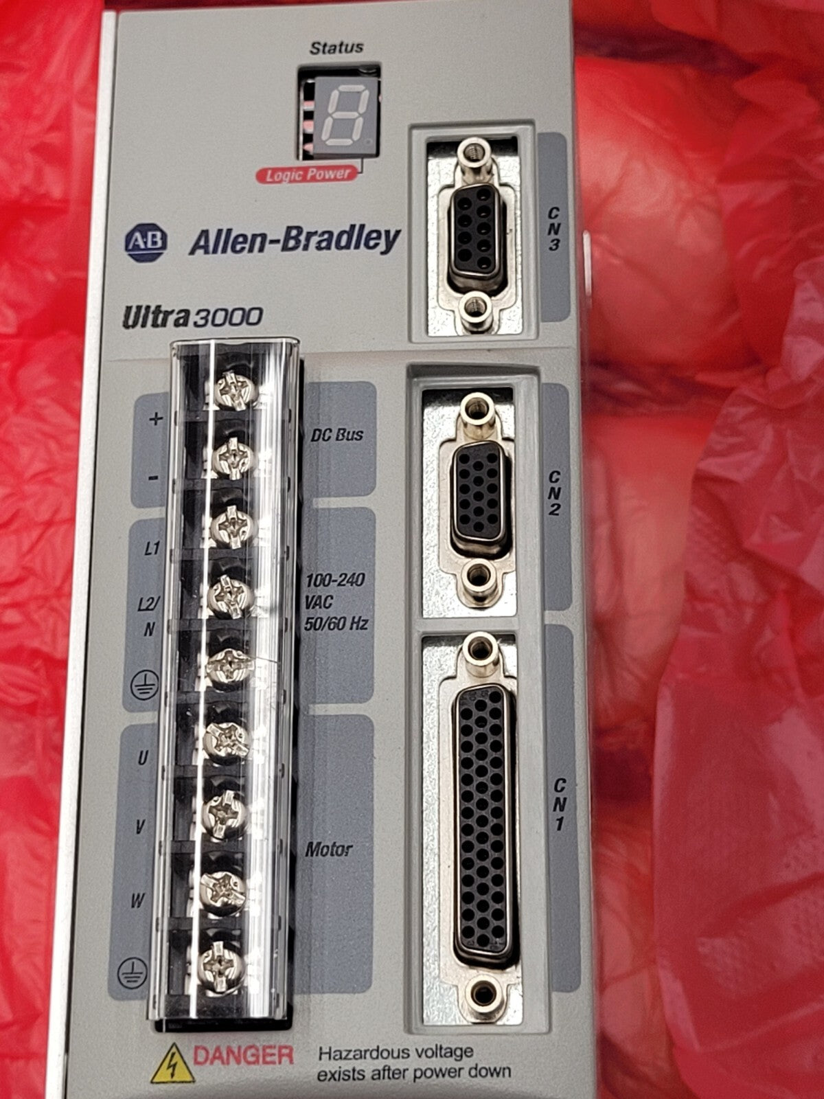 Allen Bradley 2098-DSD-005 Kinetix Ultra3000 Servo Drive 120/240VAC 0-400Hz