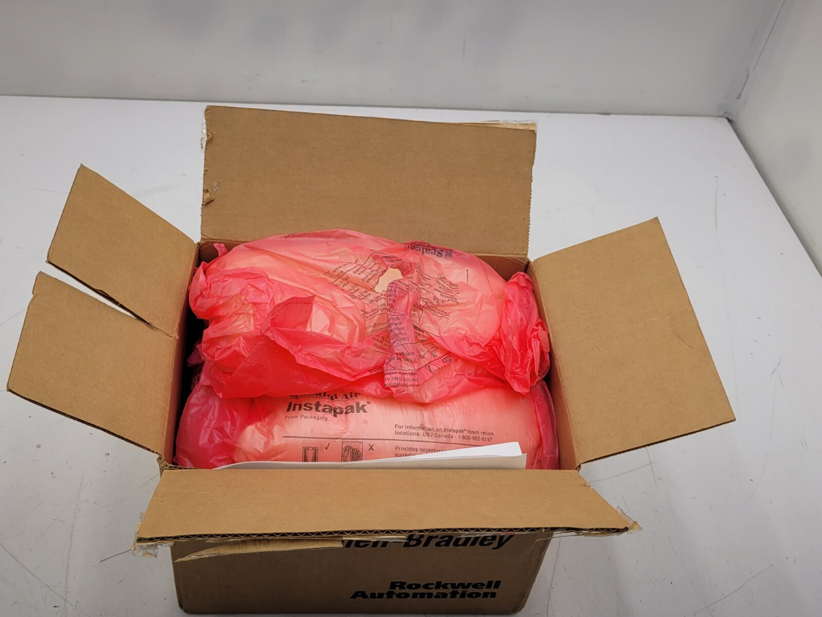 Allen Bradley 2098-DSD-005 Kinetix Ultra3000 Servo Drive 120/240VAC 0-400Hz