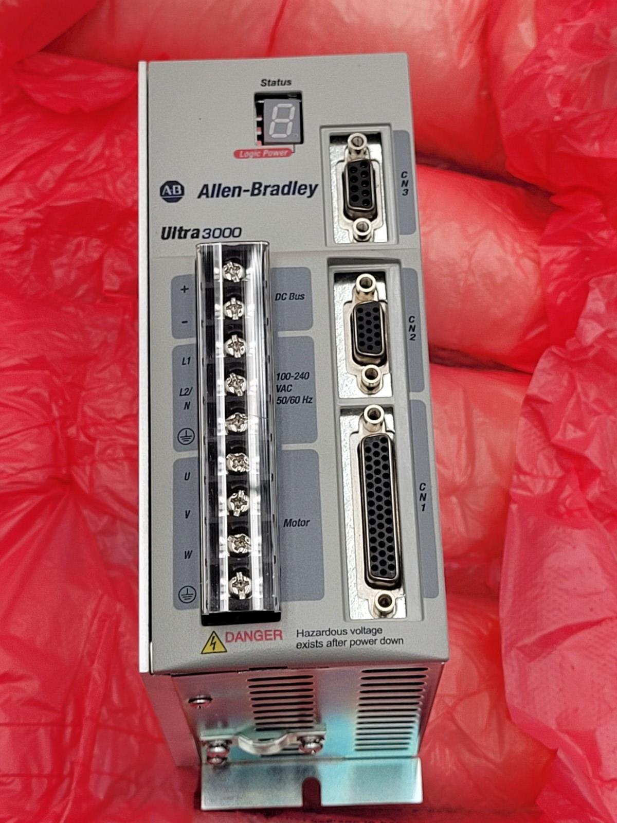 Allen Bradley 2098-DSD-005 Kinetix Ultra3000 Servo Drive 120/240VAC 0-400Hz