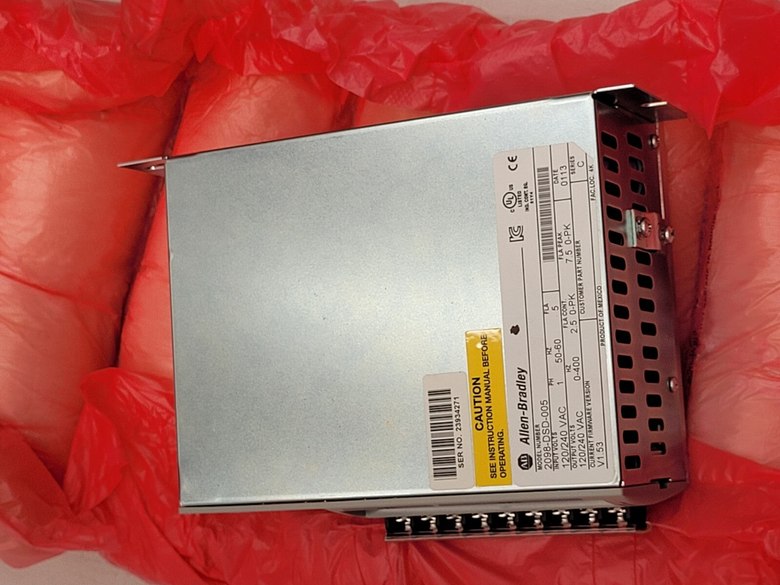 Allen Bradley 2098-DSD-005 Kinetix Ultra3000 Servo Drive 120/240VAC 0-400Hz