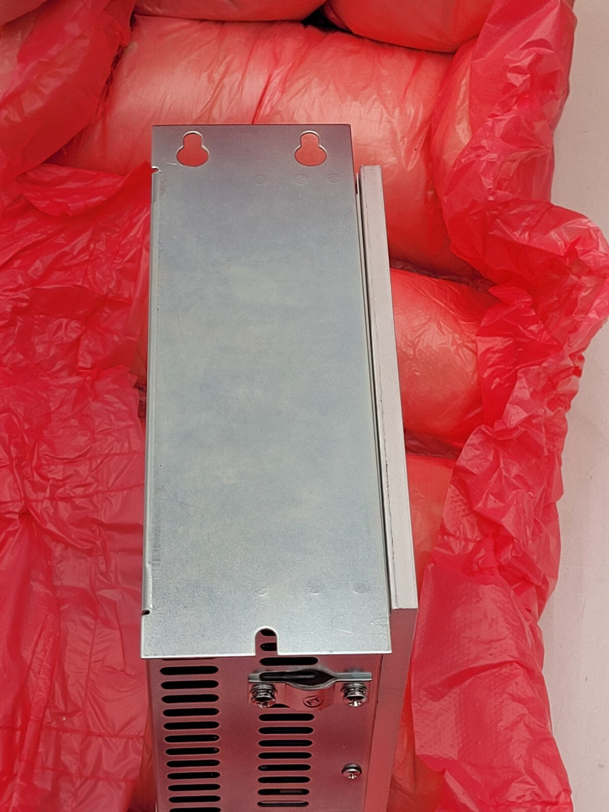 Allen Bradley 2098-DSD-005 Kinetix Ultra3000 Servo Drive 120/240VAC 0-400Hz