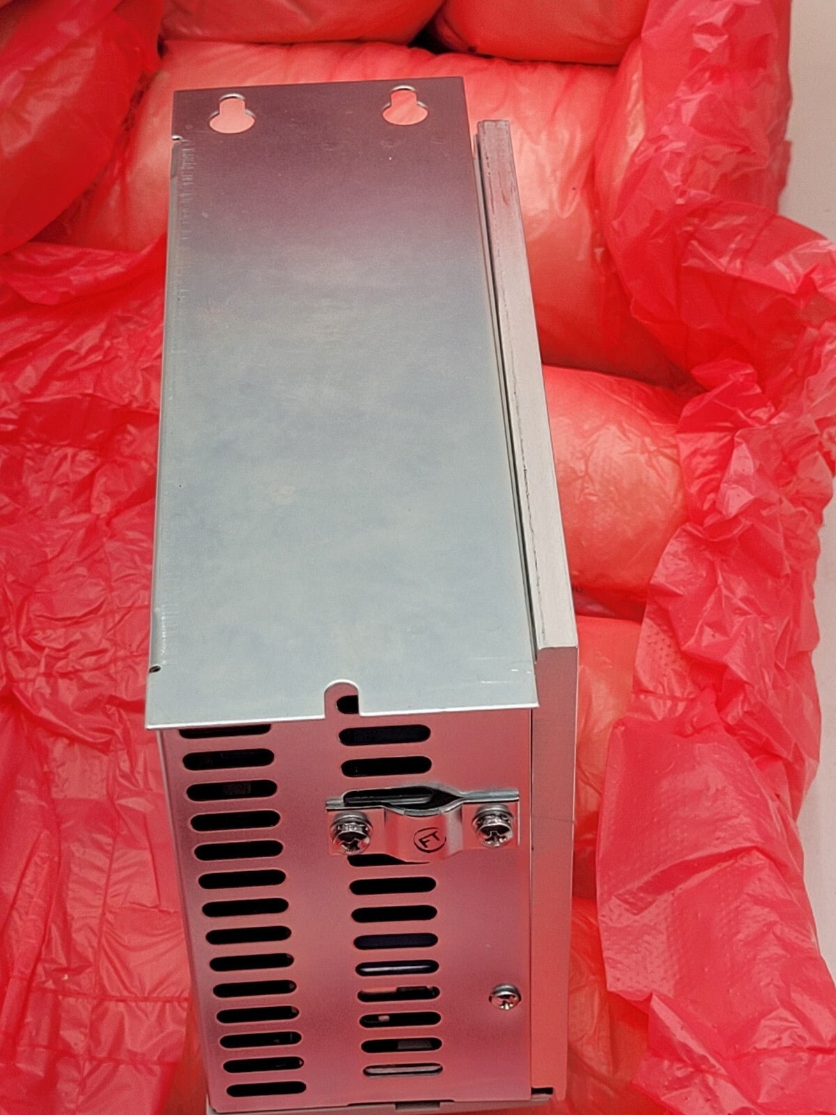 Allen Bradley 2098-DSD-005 Kinetix Ultra3000 Servo Drive 120/240VAC 0-400Hz