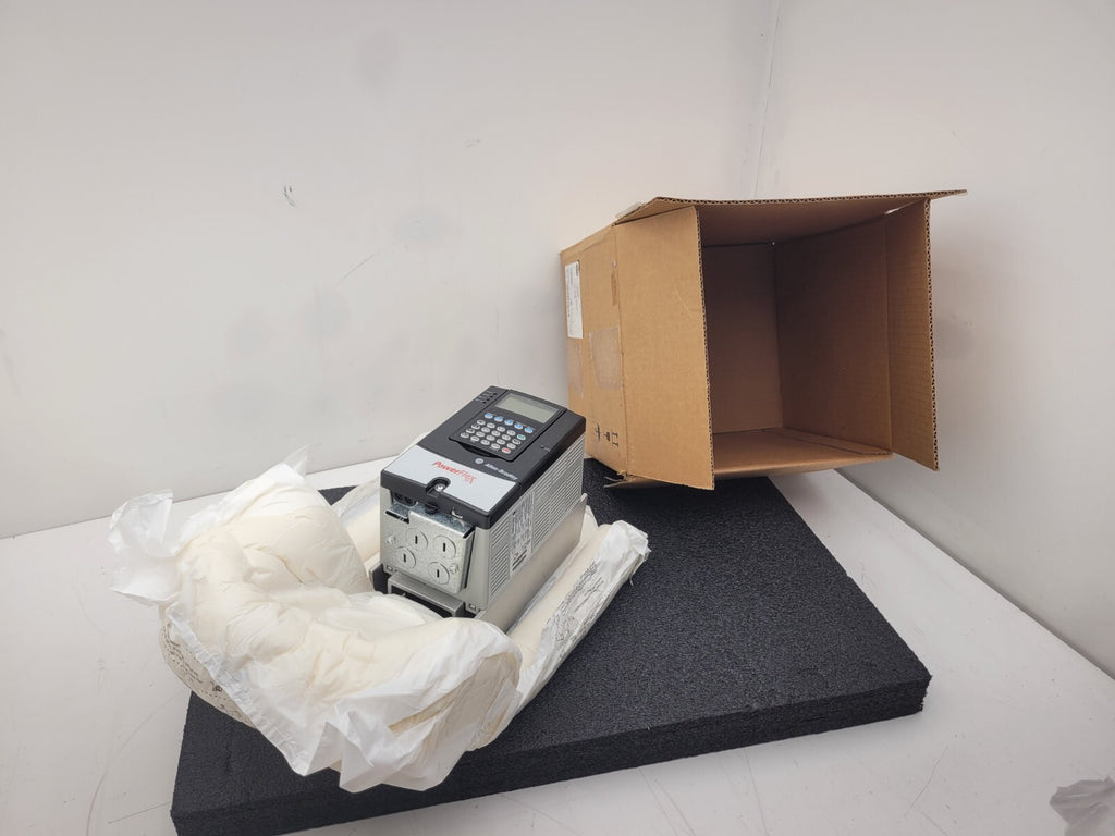 20AD3P4A3AYNNNC1 Allen bradley powerflex 70/3phase ac ,2hp,1.5kw,480VAC.