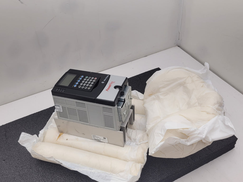 20AD3P4A3AYNNNC1 Allen bradley powerflex 70/3phase ac ,2hp,1.5kw,480VAC.