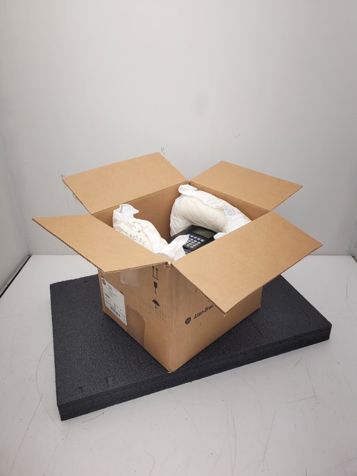 20AD3P4A3AYNNNC1 Allen bradley powerflex 70/3phase ac ,2hp,1.5kw,480VAC.