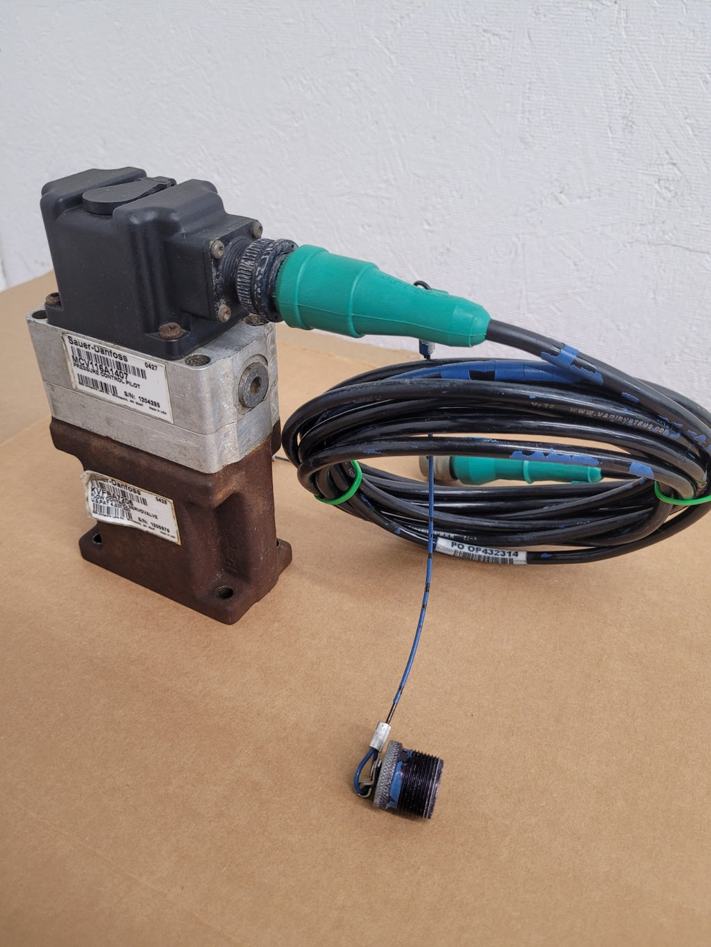 Sauer Danfoss Flow Control Hydraulic Servo Valve KVFBA5206 MCV116A1407
