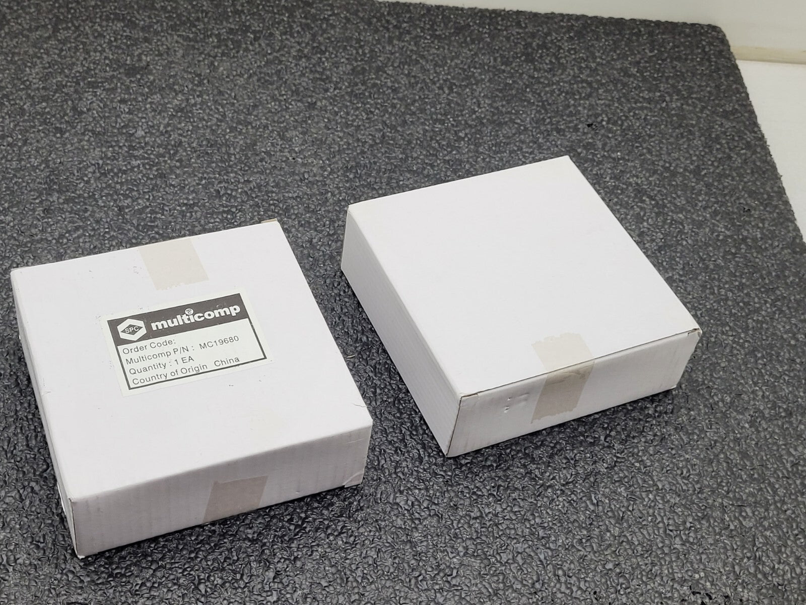 Lot of 4x SPC MULTICOMP MC19683 Axial Fan 115VAC 0.26/0.24A.