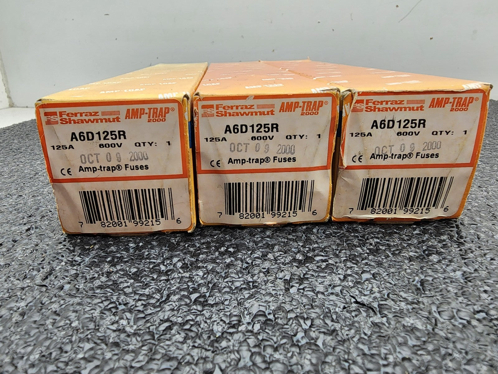 Lot of 3x FERRAZ Shawmut A6D125R FUSE 600V, 125AMP HRC type fuse