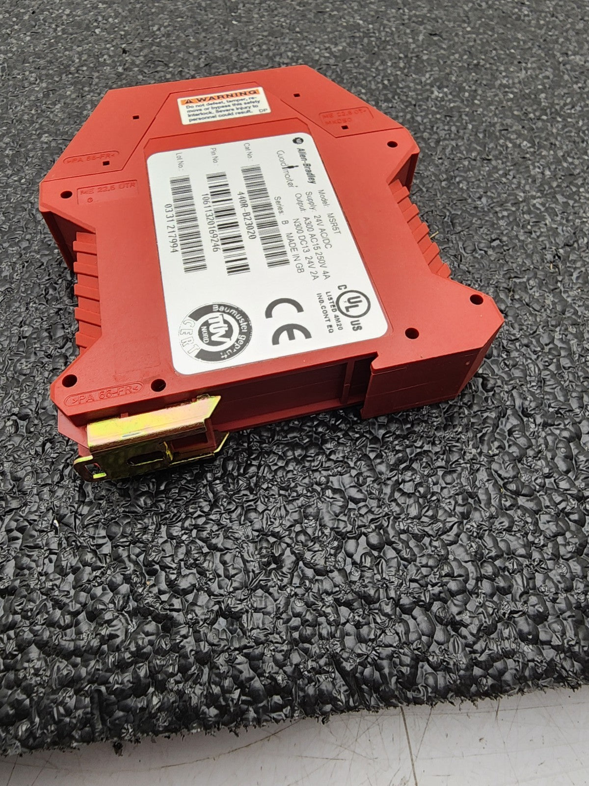 Allen Bradley MSR5T GuardMaster Safety Relay 440R-B23020 DIN Rail Mount