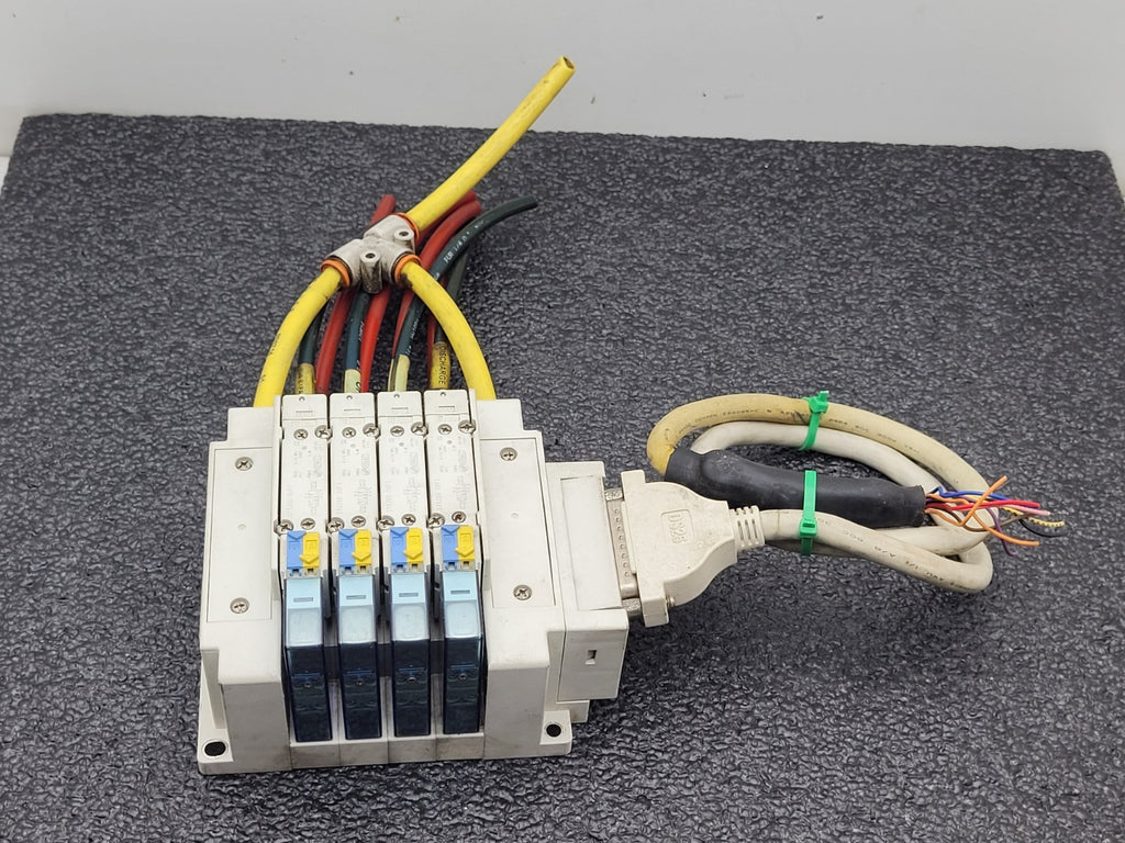 SMC SS5Y5-10F1-04B-N7 Pneumatic Dual Acting 4x Solenoid Valve Block