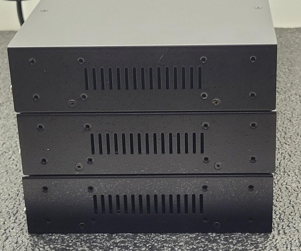 Lot of 3x Tripp Lite B042-008 8 Port USB PS2 Rack-Mountable KVM Switch