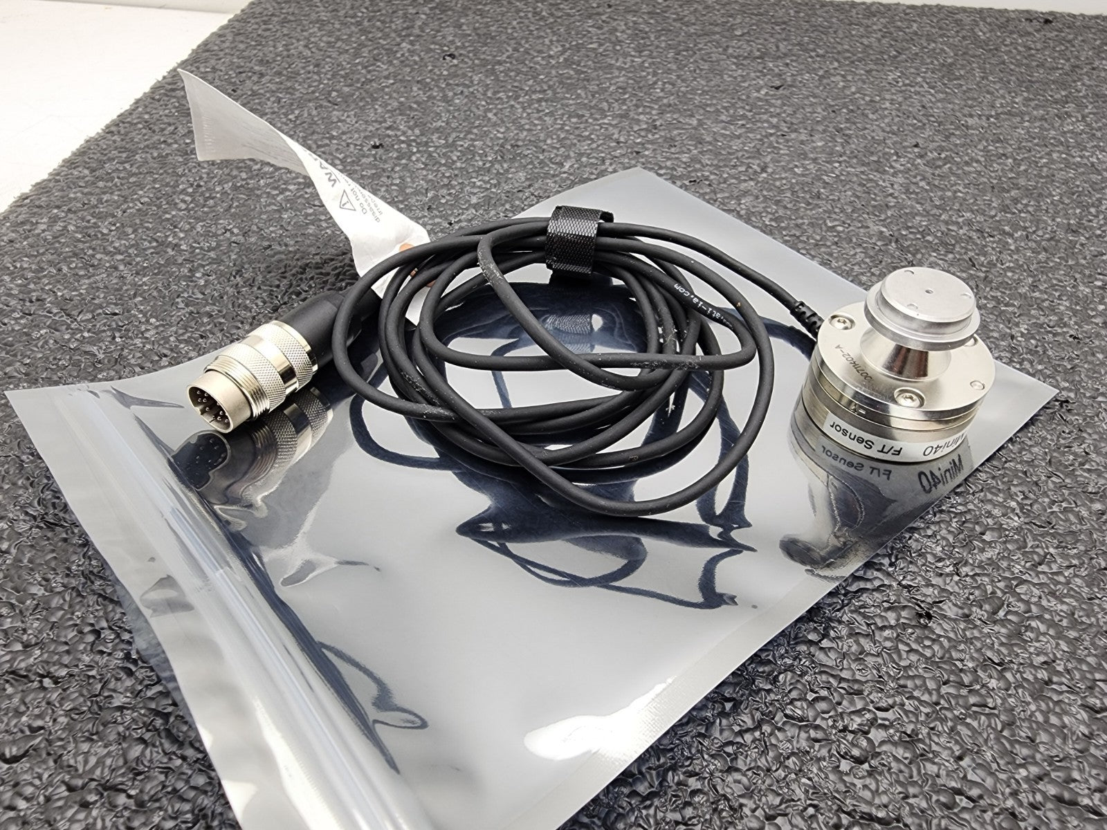 ATI Industrial Automation Mini40 Robot Load Cell F/T Sensor Force Torque