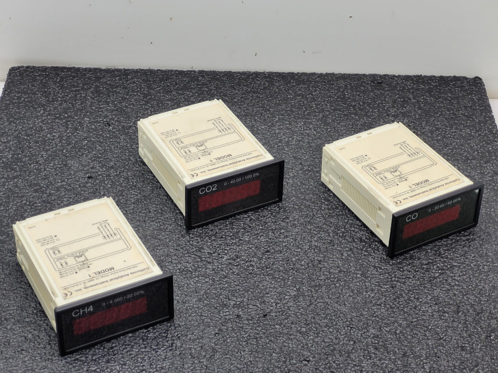 Lot of 3 California Analytical Instruments Model 1 CH4 CO CO2  Analyzer