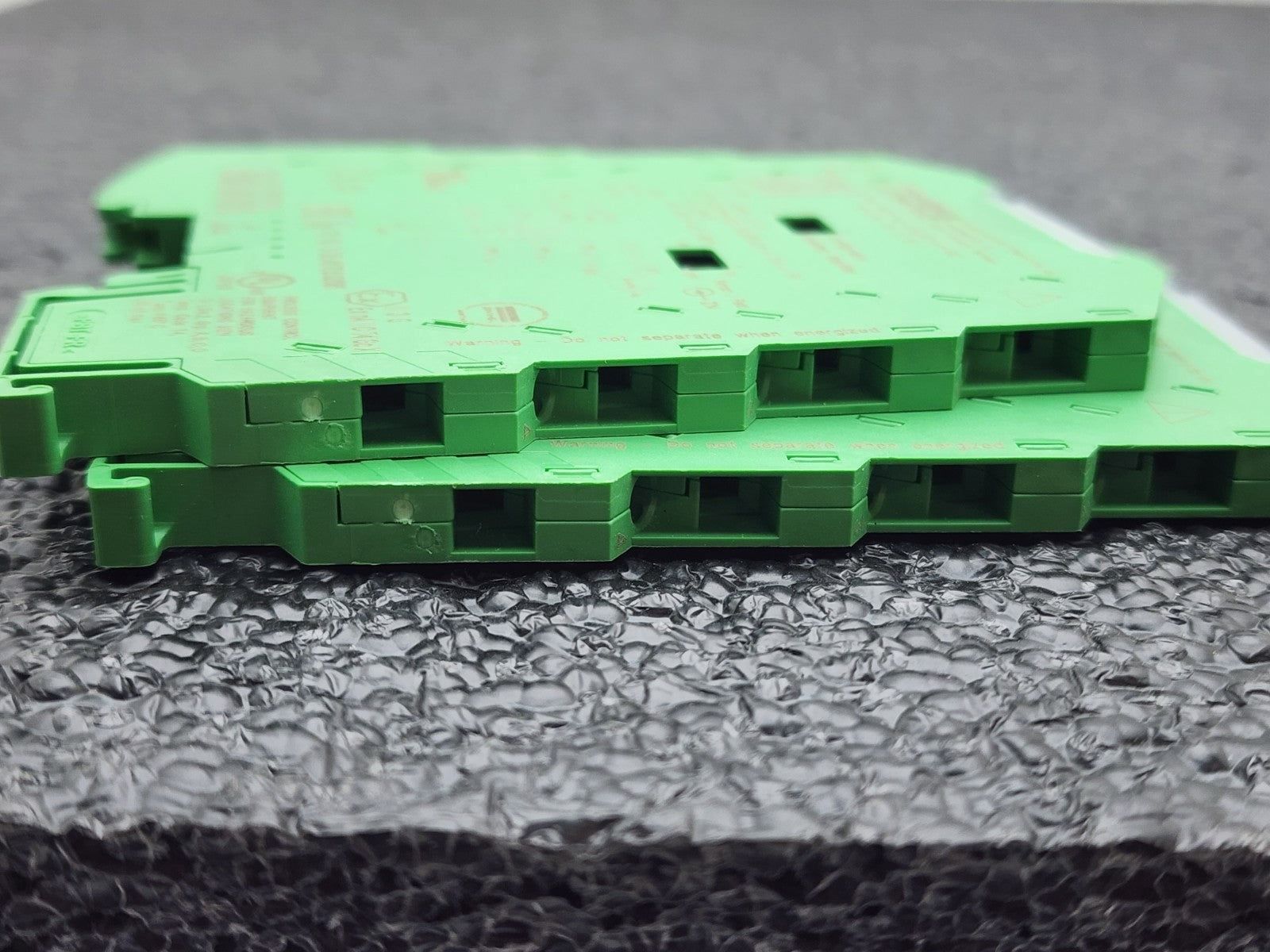 Lot Of 2 Phoenix Contact Isolation Amplifier MINI MCR-SL-SHUNT-UI-NC 2810780