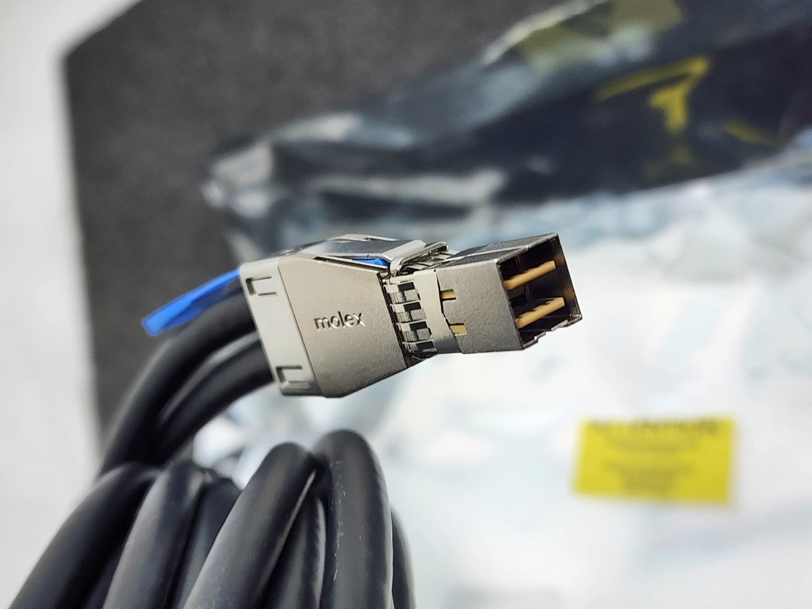 Molex 5.0M 26AWG x2 External HD Mini SAS Cable SFF-8644 to SFF-8644 1110751005