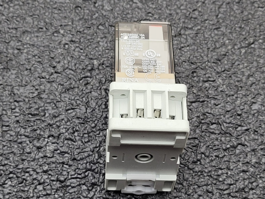 Lot of 82x Allen Bradley Relay + Base + Suppressor 700-HB33Z24 / HA33A1-4