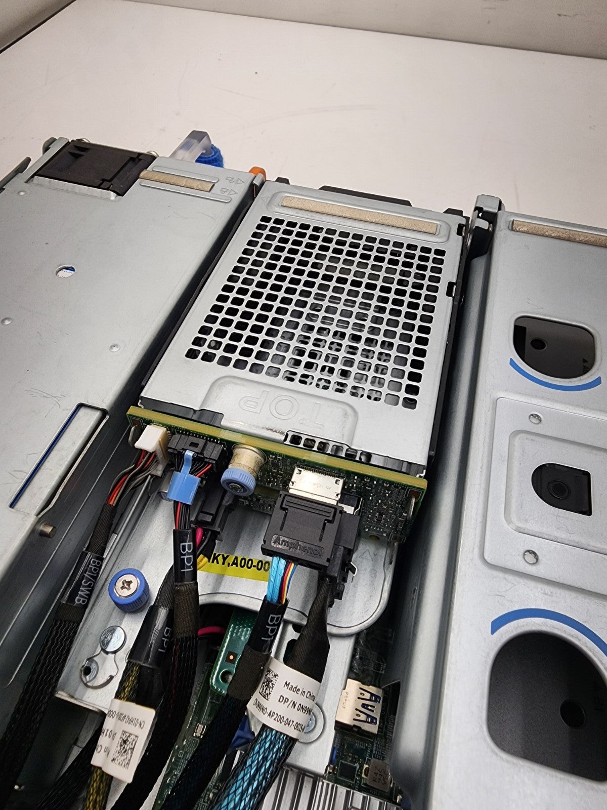 Dell PowerEdge XE2420 Server 2x Xeon Gold 6252 64G RAM H720P 2x 2000W PSU