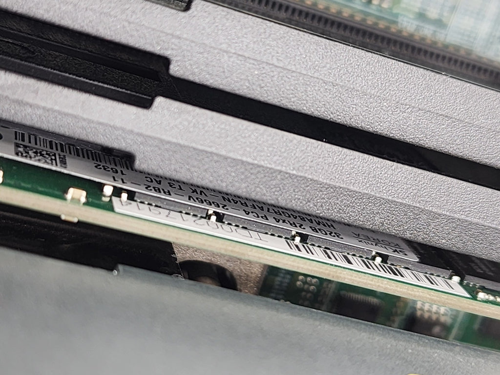 Dell PowerEdge XE2420 Server 2x Xeon Gold 6252 64G RAM H720P 2x 2000W PSU