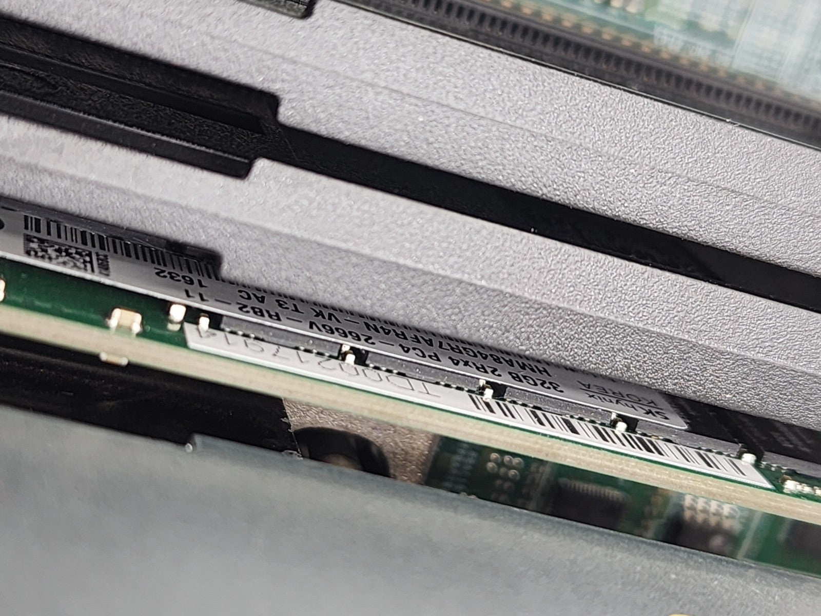 Dell PowerEdge XE2420 Server 2x Xeon Gold 6252 64G RAM H720P 2x 2000W PSU