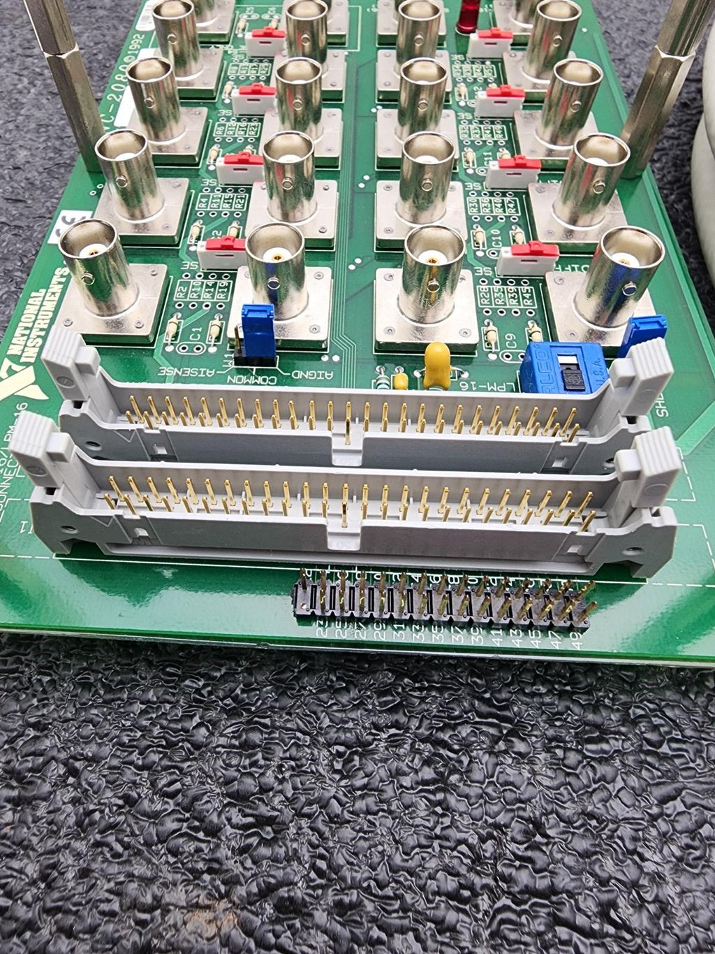 National Instruments BNC-2080 Analog Break Out Board 24x Female BNC 2x IDC50