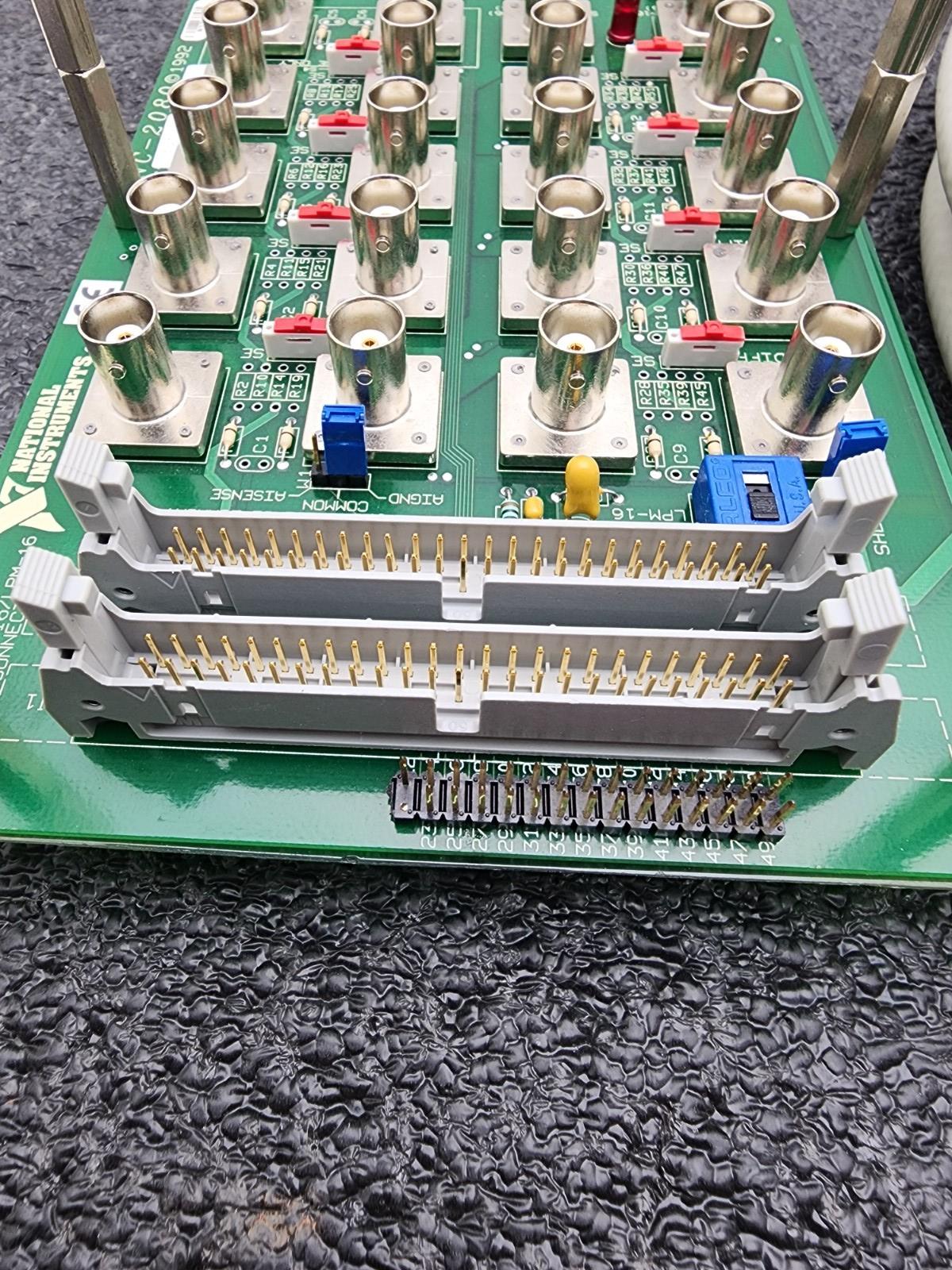 National Instruments BNC-2080 Analog Break Out Board 24x Female BNC 2x IDC50