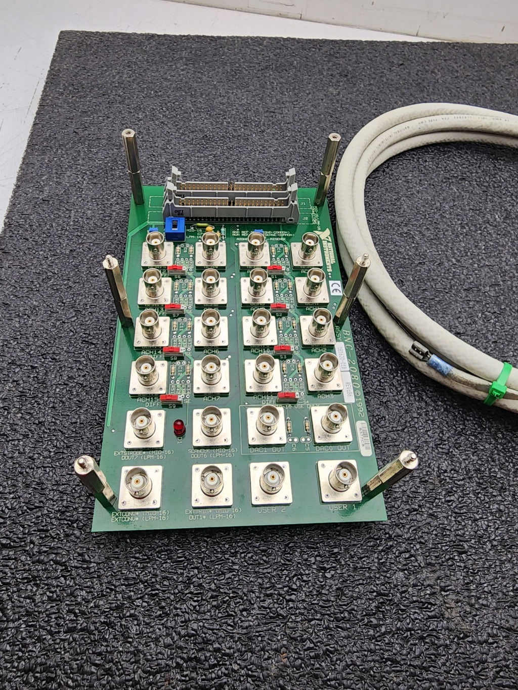 National Instruments BNC-2080 Analog Break Out Board 24x Female BNC 2x IDC50