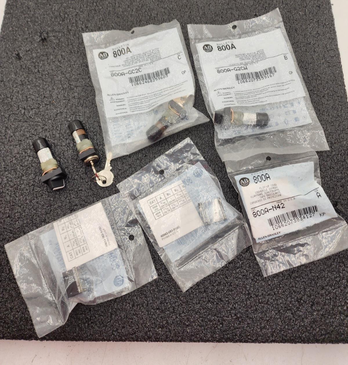 Lot 4x of Allen Bradley AB 800A G2CW GC2C 2x Keyed 2x 2 Position On/OFF Switches