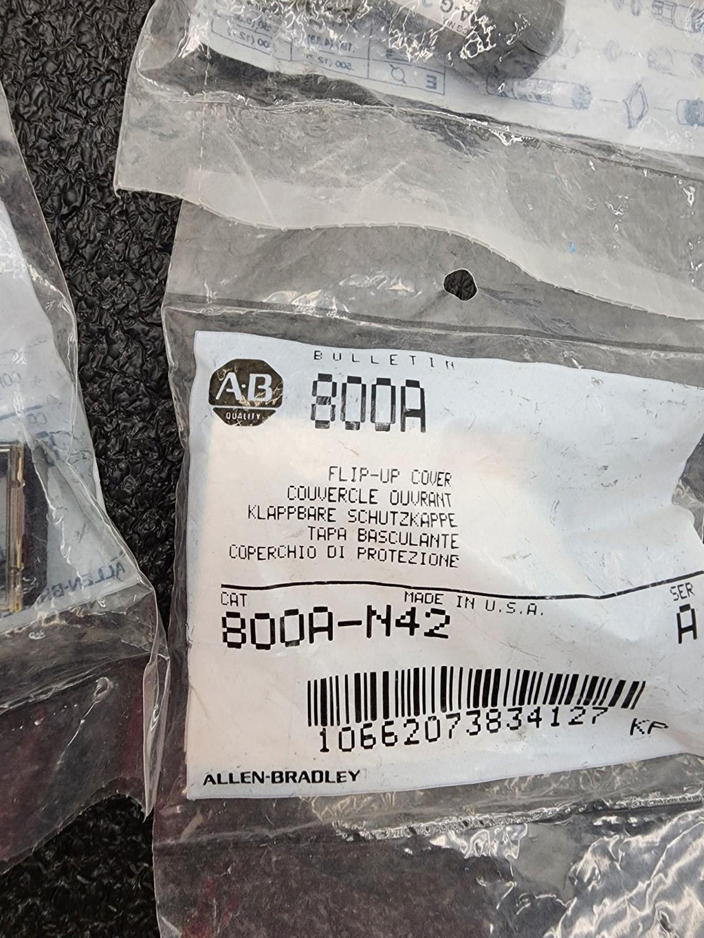 Lot 4x of Allen Bradley AB 800A G2CW GC2C 2x Keyed 2x 2 Position On/OFF Switches