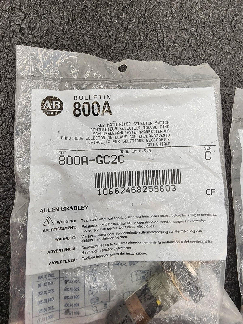 Lot 4x of Allen Bradley AB 800A G2CW GC2C 2x Keyed 2x 2 Position On/OFF Switches