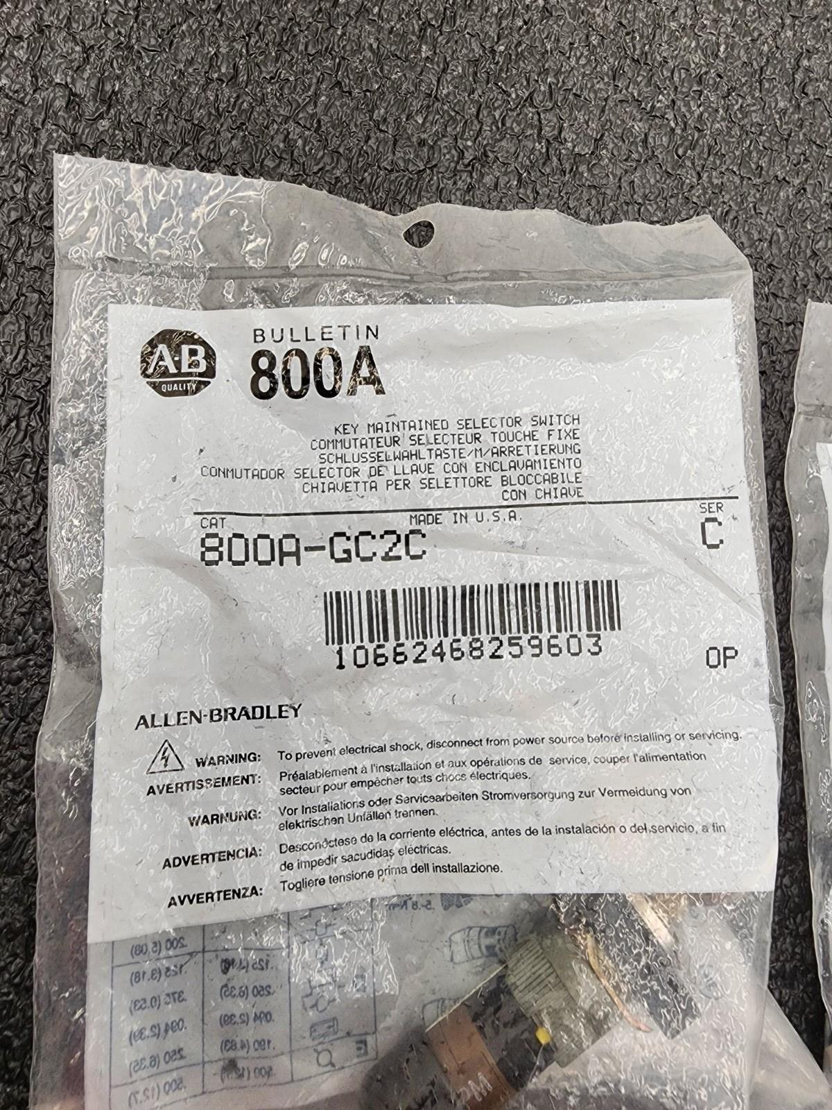 Lot 4x of Allen Bradley AB 800A G2CW GC2C 2x Keyed 2x 2 Position On/OFF Switches