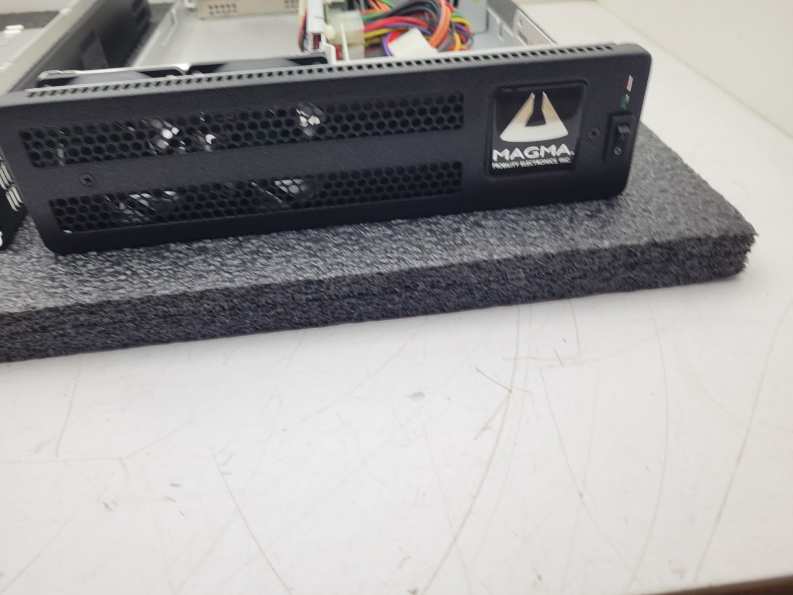 Magma 3 Slot PCI Expansion Chassis 01-04426-03 Host Card 01-04577-01 01-04440-03