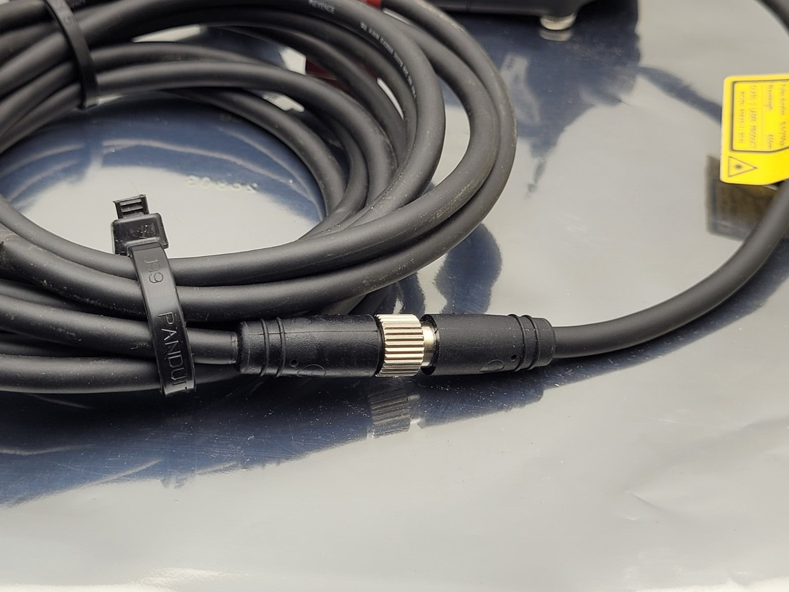 Keyence IL-300 Intelligent-L Digital Laser Range Sensor + OP87056 4 Pin 2M Cable