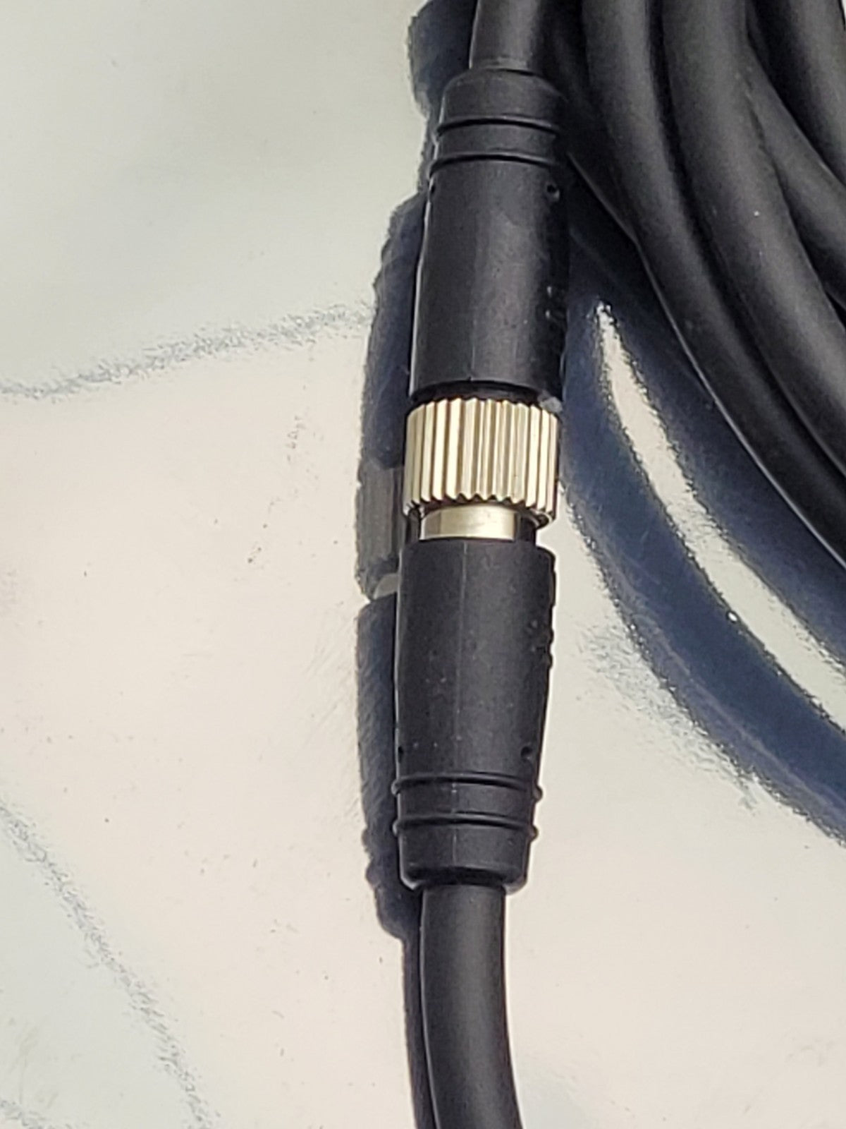 Keyence IL-300 Intelligent-L Digital Laser Range Sensor + OP87056 4 Pin 2M Cable