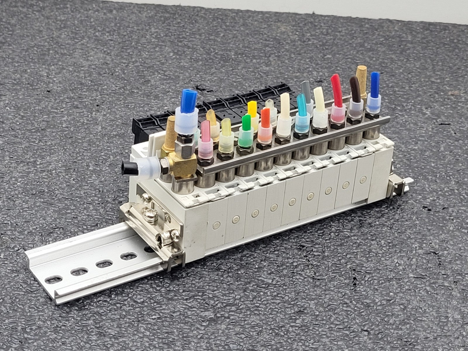 SMC (x9) VQ1270-5MOB-M5 Solenoid Valve Assembly Manifold