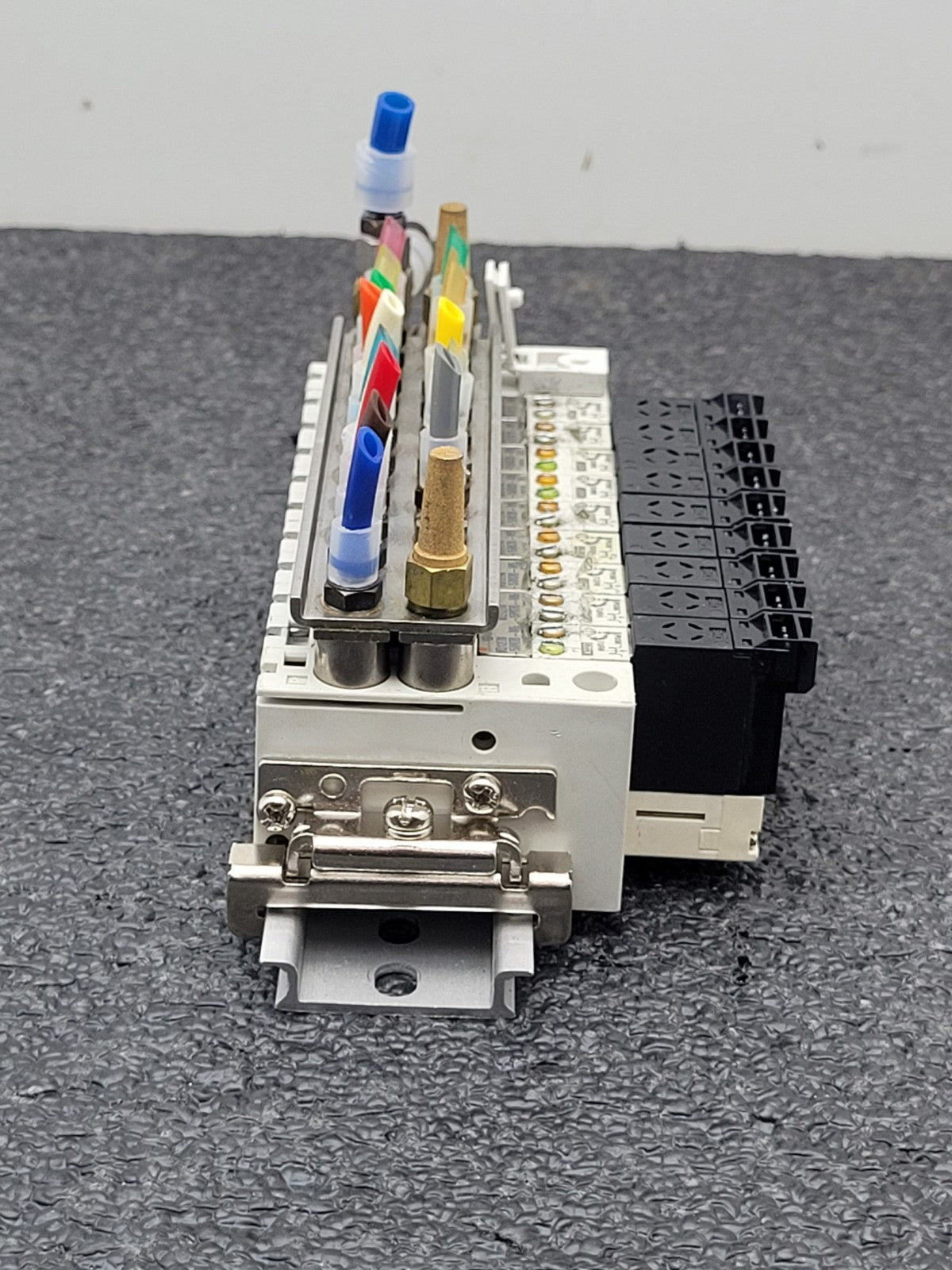 SMC (x9) VQ1270-5MOB-M5 Solenoid Valve Assembly Manifold