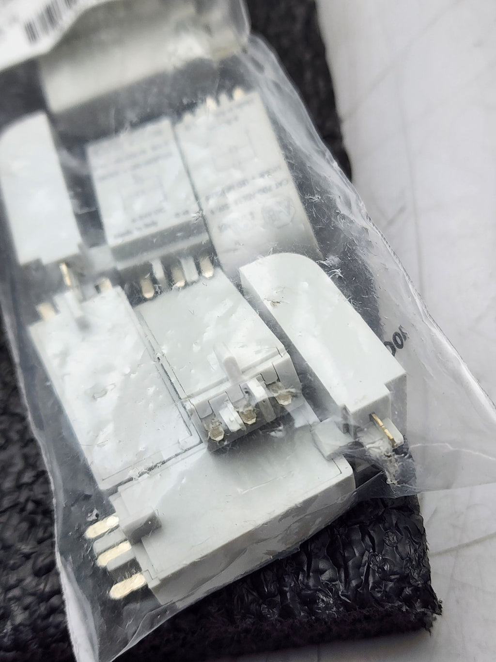 Lot of 27x 700-AV3R 700-ADR 700-ADL1R Diode Indicator Light Relay Module