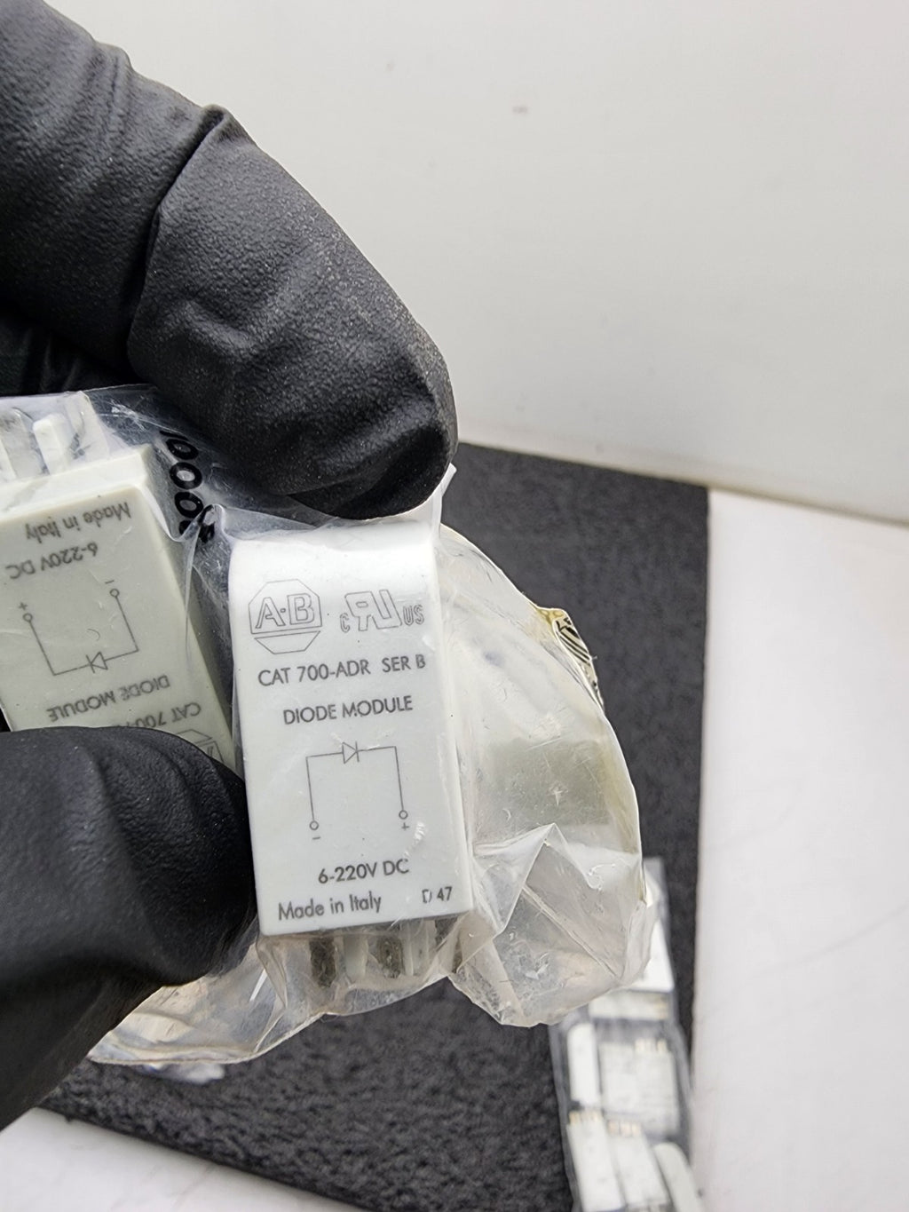 Lot of 27x 700-AV3R 700-ADR 700-ADL1R Diode Indicator Light Relay Module