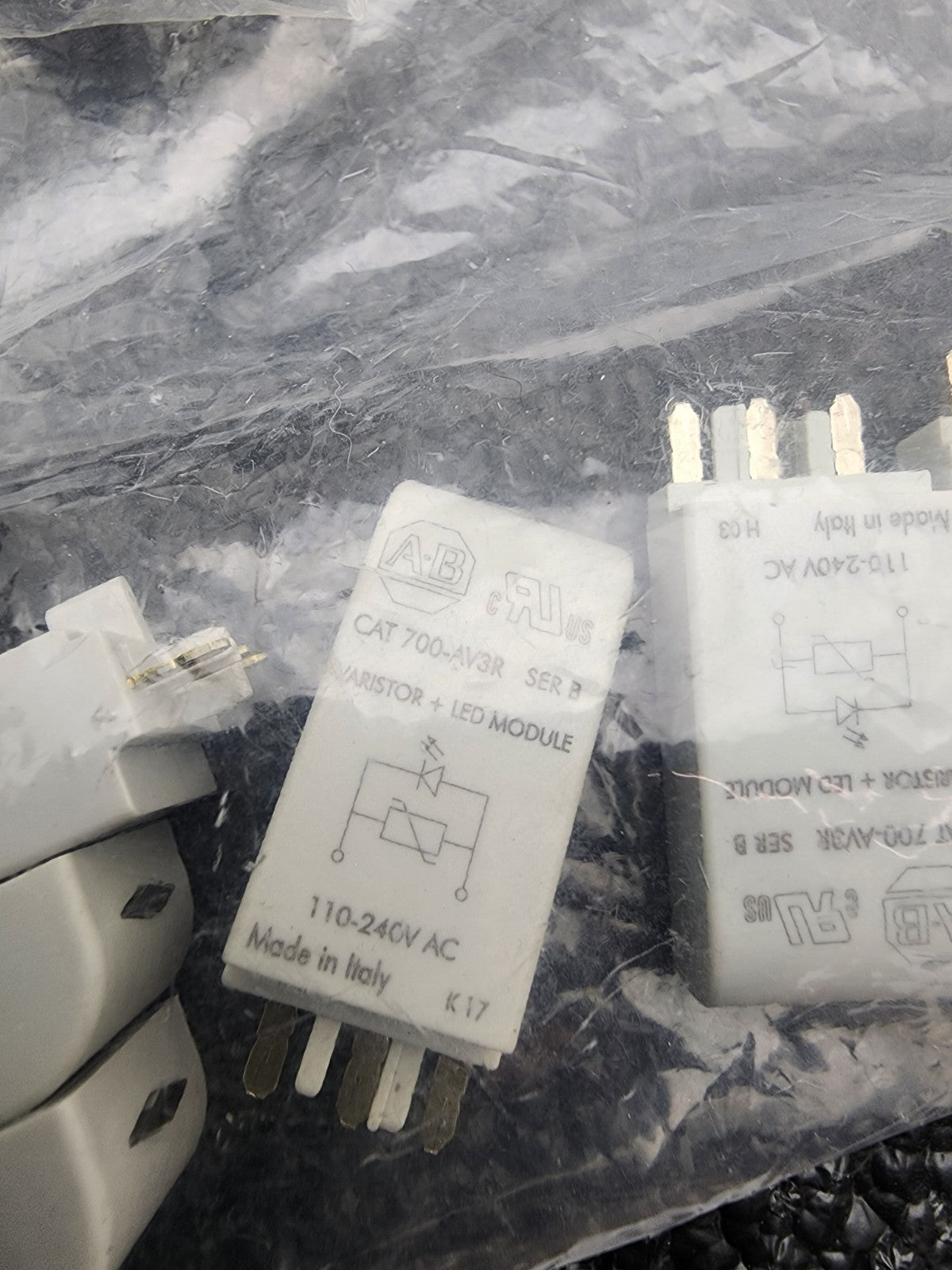 Lot of 27x 700-AV3R 700-ADR 700-ADL1R Diode Indicator Light Relay Module