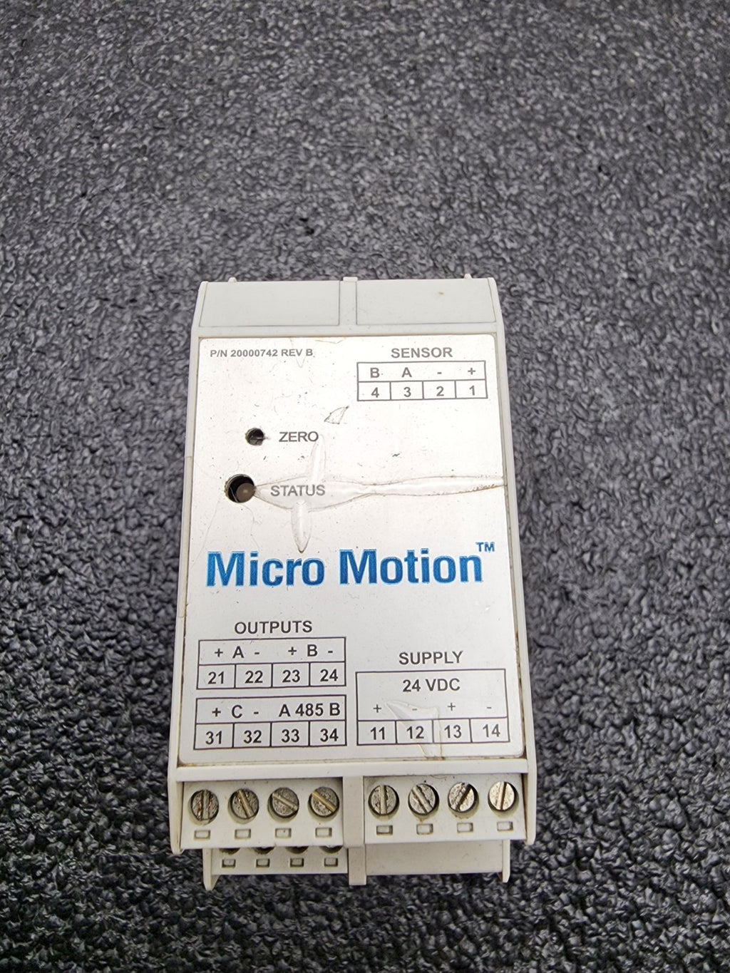 Micro Motion 1500D3AABAEZZZ Variable Flow Transmitter 20000742 Broken DIN Clip