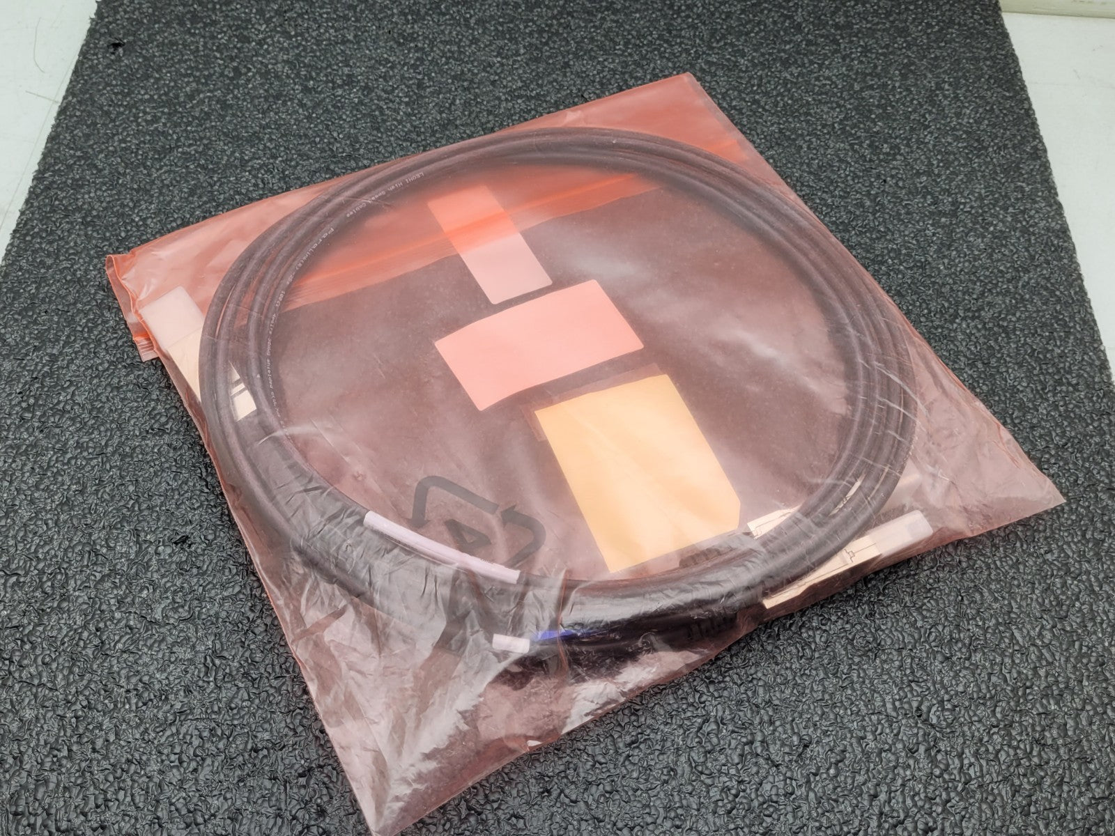 MELLANOX MCP7H00-G002R30N COPPER HYBRID Cable ETH 100GbE TO 2X50GbE 2M 30AWG[F]