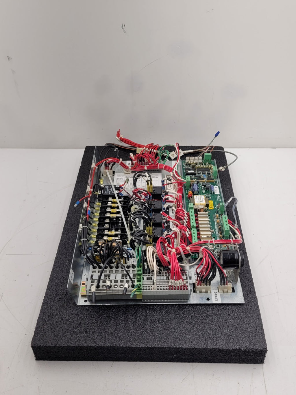 Cincinnati Sub-Zero CSZ ZH-8-1-H/AC Main Control Circuit Board A80404-00