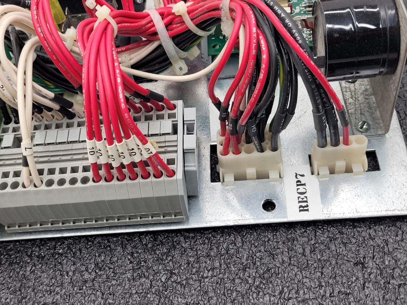 Cincinnati Sub-Zero CSZ ZH-8-1-H/AC Main Control Circuit Board A80404-00