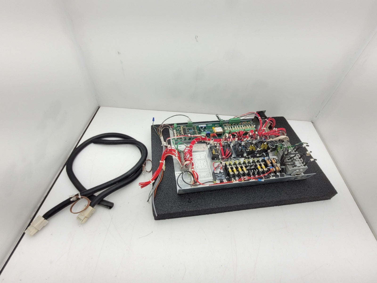 Cincinnati Sub-Zero CSZ ZH-8-1-H/AC Main Control Circuit Board A80404-00