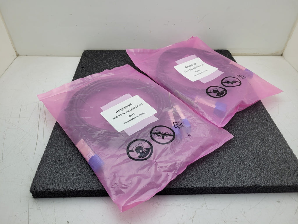 Lot of 2x Amphenol AHSP NDARHG-F305 2.5M QSFP to 2x QSFP NEW