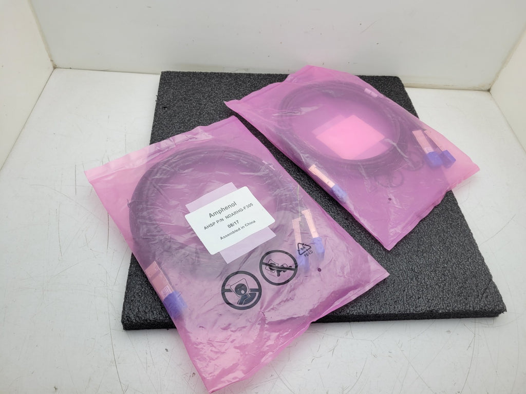 Lot of 2x Amphenol AHSP NDARHG-F305 2.5M QSFP to 2x QSFP NEW