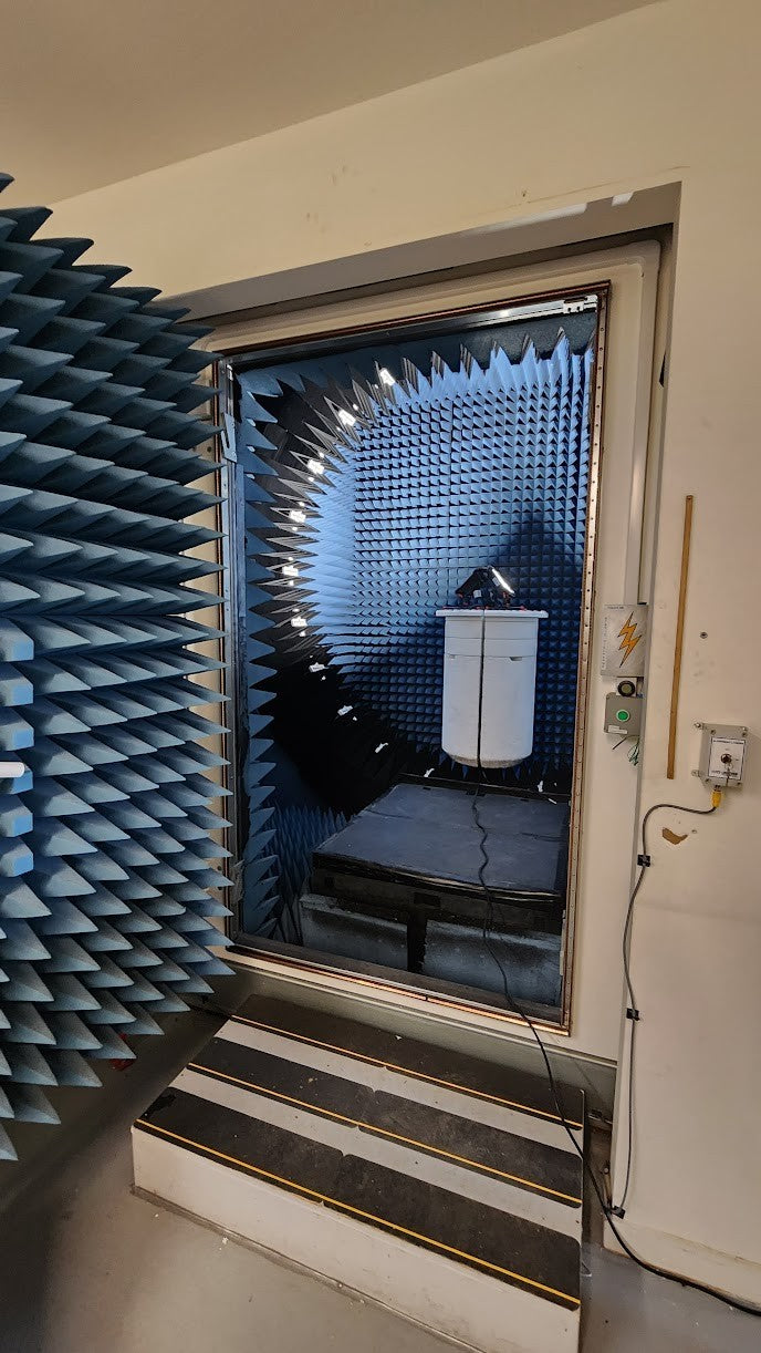 ETS-Lindgren AMS-8923-150 4G Anechoic RF Chamber 4m (156") Cube + Halo Antenna