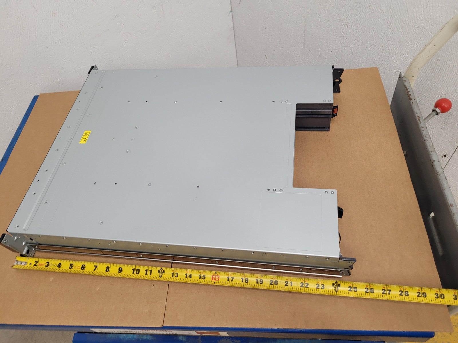 HP SureStor G3 2U24  AC PSU PLATINUM SAS Storage Array SP-3224-E12 2.5" HDD JBOD