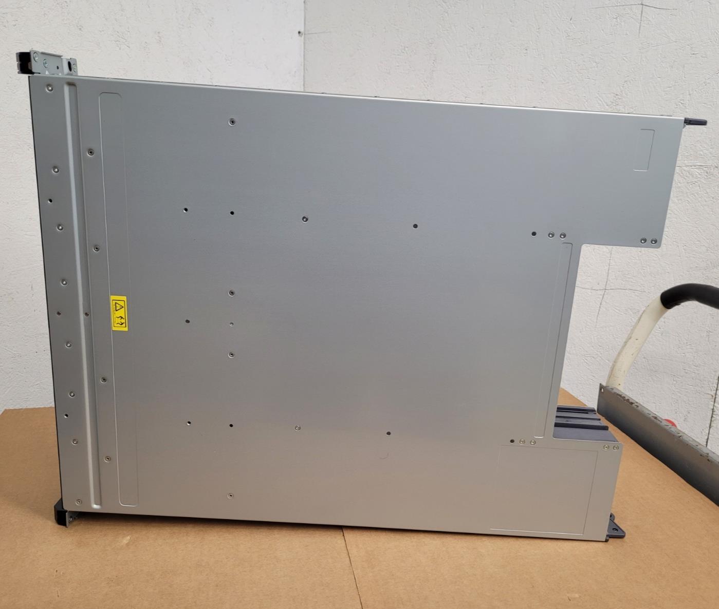 HP SureStor G3 2U24  AC PSU PLATINUM SAS Storage Array SP-3224-E12 2.5" HDD JBOD